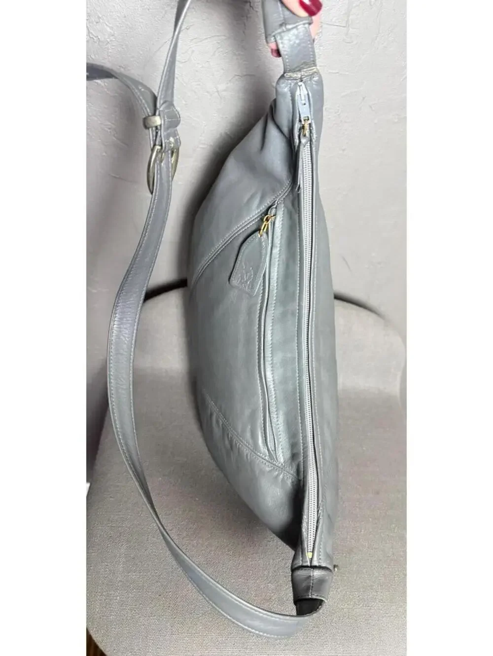 1990's Hobo Bag Gray Leather Minimalist Shoulder Bag from Anne Klein